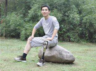 為什么質(zhì)量好的假肢均使用碳纖材料?(圖1) 假肢